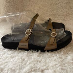 Mephisto patent Brown straps slip on sandals with rhinestones side buckl…